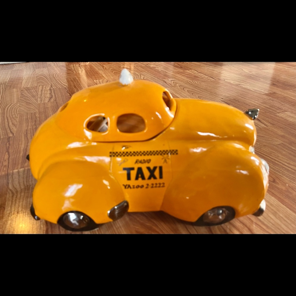 Glenn Appleman Cookie Jar 1978 Sid’s Yellow Taxi Cab - Excellent Condition.
